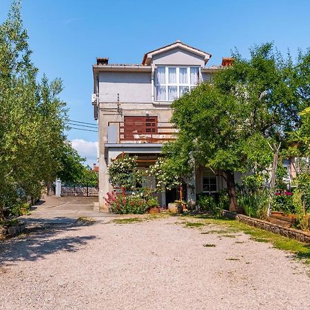 Apartments And Rooms With Parking Space Skrbcici, Krk - 21231 Bagian luar foto