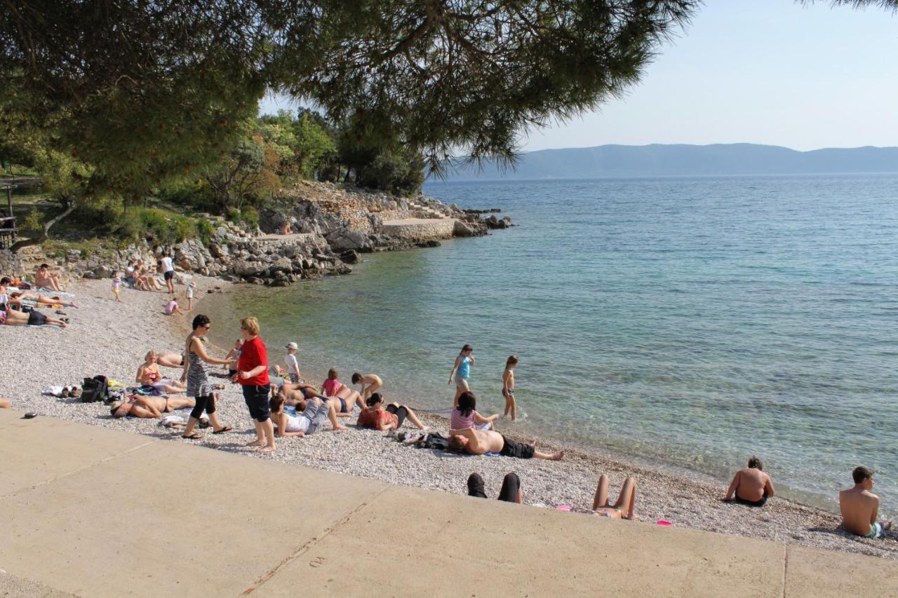 Apartments And Rooms With Parking Space Skrbcici, Krk - 21231 Bagian luar foto