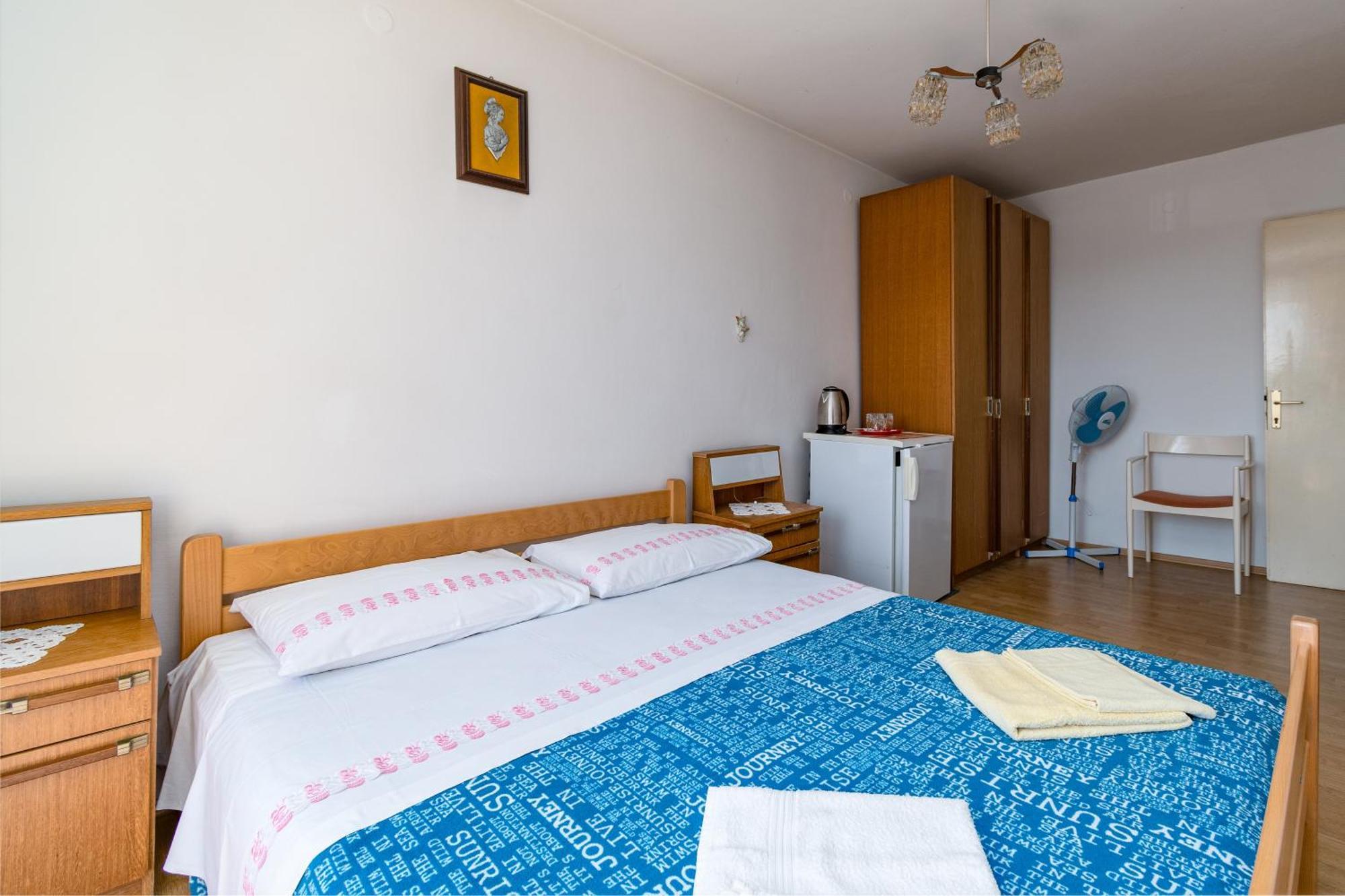 Apartments And Rooms With Parking Space Skrbcici, Krk - 21231 Ruang foto